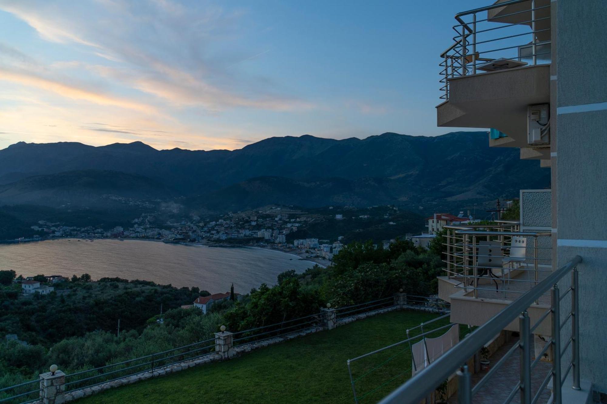 Sunset Serenity Himare Buitenkant foto