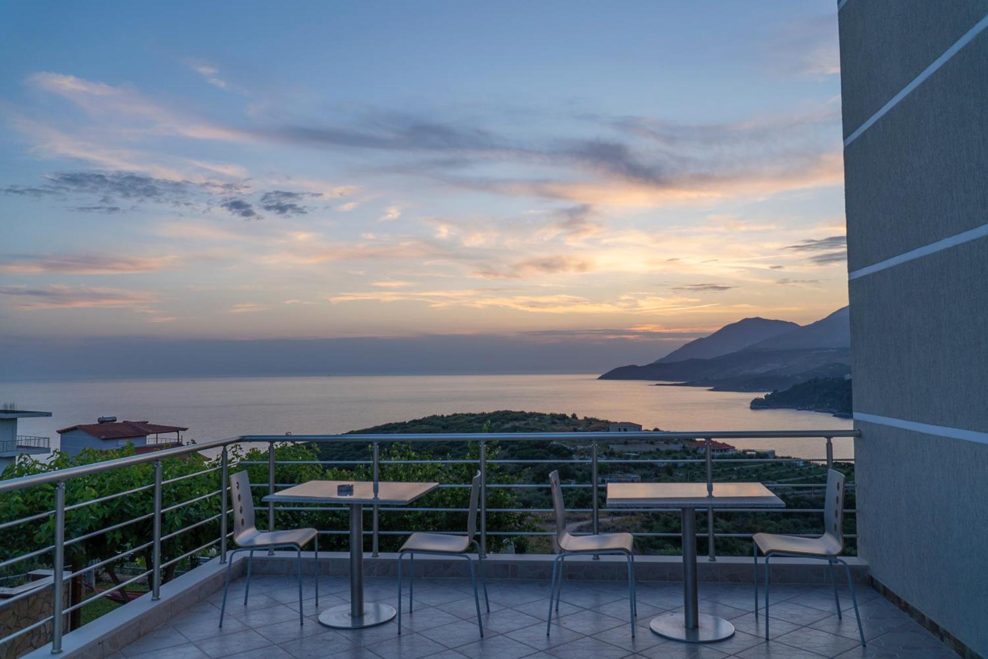 Sunset Serenity Himare Buitenkant foto